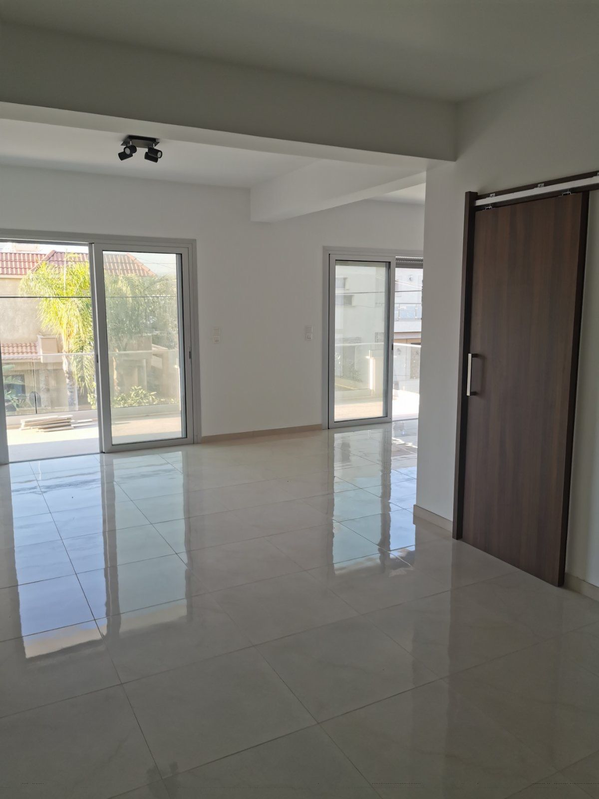 Upper floor house for rent - sp