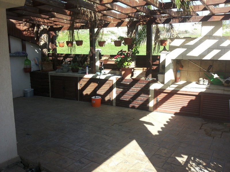 3bd HOUSE AT PAREKKLISHIA