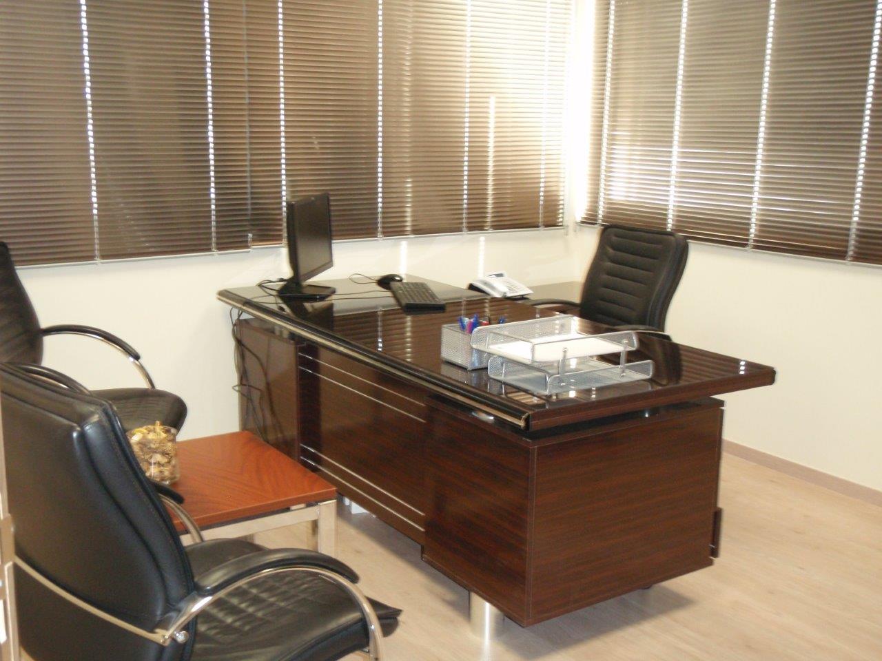 OFFICE ON CENTER TOWN SP